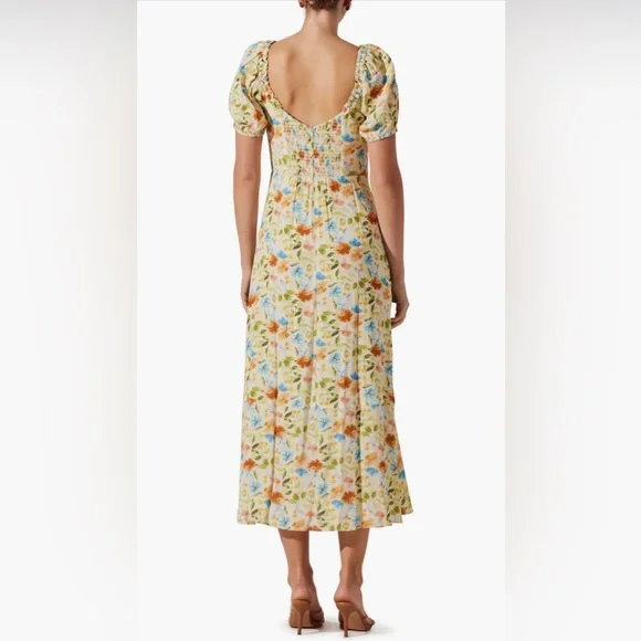 ASTR The Label NWOT Floral Puff Sleeve Midi Dress with Front Side Slit Size M - Picture 2 of 12